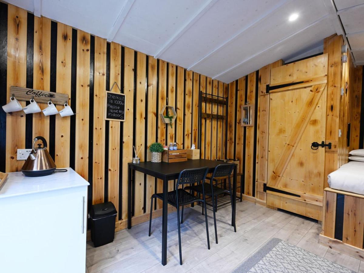 Woodshed Pod Villa Fort William Ngoại thất bức ảnh