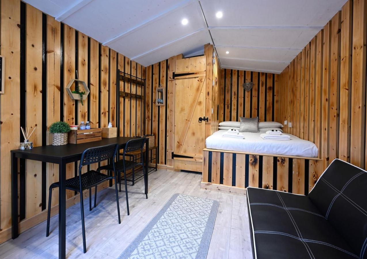 Woodshed Pod Villa Fort William Ngoại thất bức ảnh